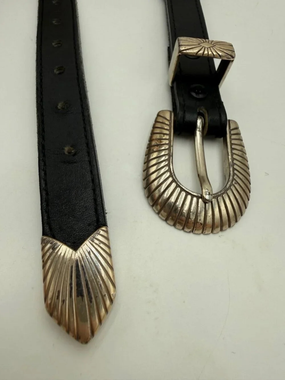 Justin Black Leather Belt Silver Tone Conchos Buckle Western Cowgirl Sz 28